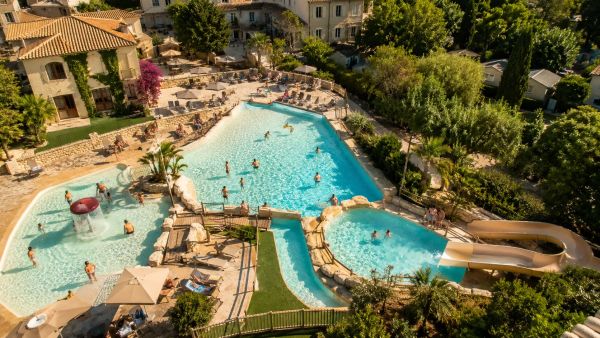 Trouvez le camping groupe parfait dans le Sud-Est